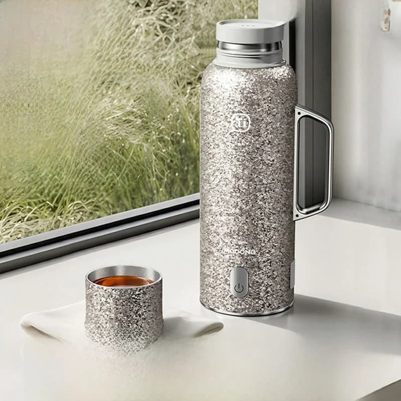 Vaso aislado de titanio puro con pantalla de temperatura, 601-700ml